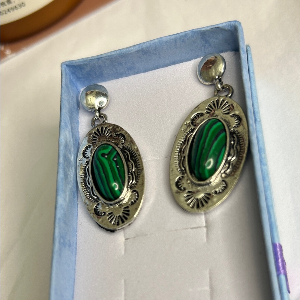 Native American Silver & Malachite Dangle Earrings 🆕 - Picture 3 of 4